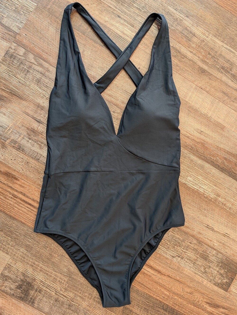 Summersalt Plunge V-Neck Criss Cross Open Back One-Piece Swimsuit Sz 6